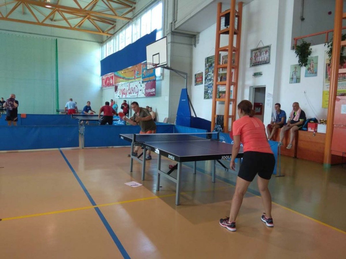 /storage/img/big_recikk-szaszregenben-asztaliteniszeztunk-cs-ping-pong-gheorgheni-06.jpg