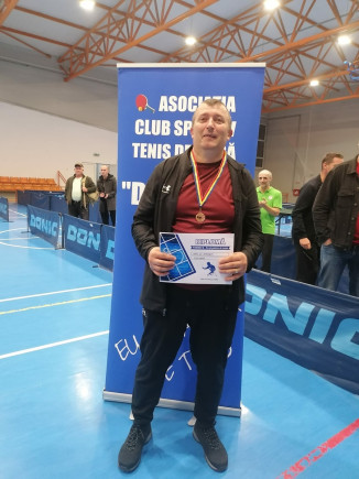 Éremmel tértek haza a gyergyói amatőr asztaliteniszezők Kolozsvárról!